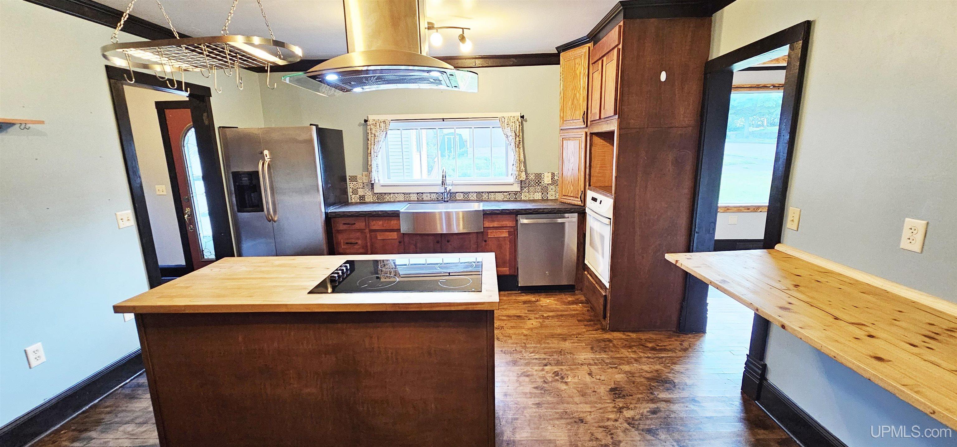 128 Pewabic Street Calumet, MI 49913 - Photo 14 of 62