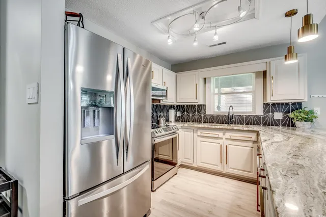 $499,900 | 10056 Kings Road, Myrtle Beach, SC 29572