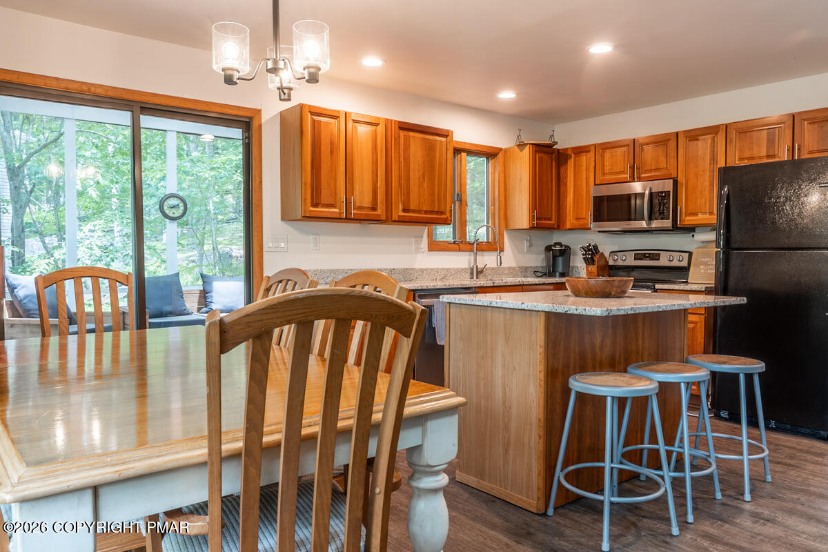 6255 Decker Road Bushkill, PA 18324 - Photo 6 of 28 6255 Decker Rd (MLS)-09