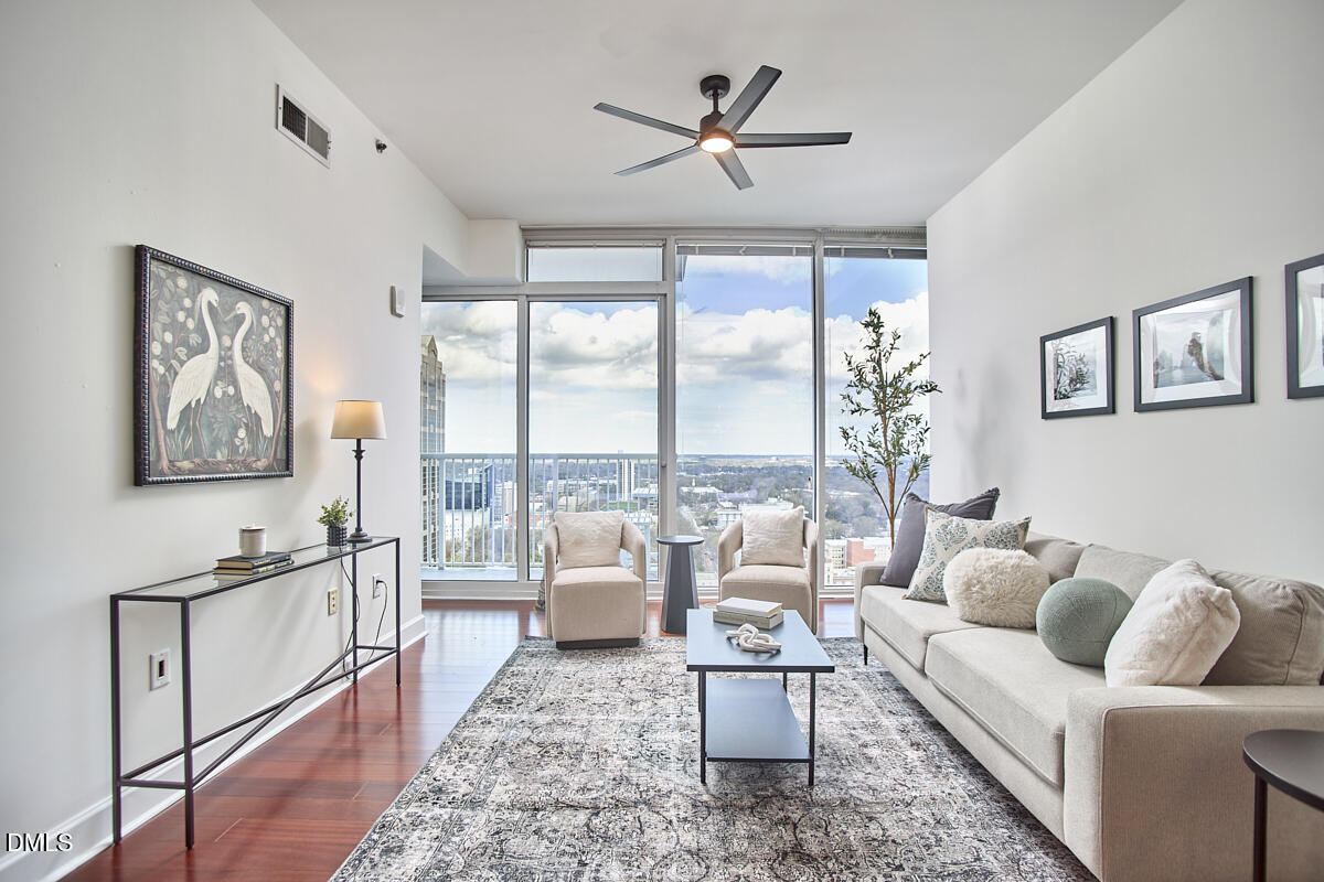 301 Fayetteville Street, Unit 2304 Raleigh, NC 27601 - Photo 11 of 47 living