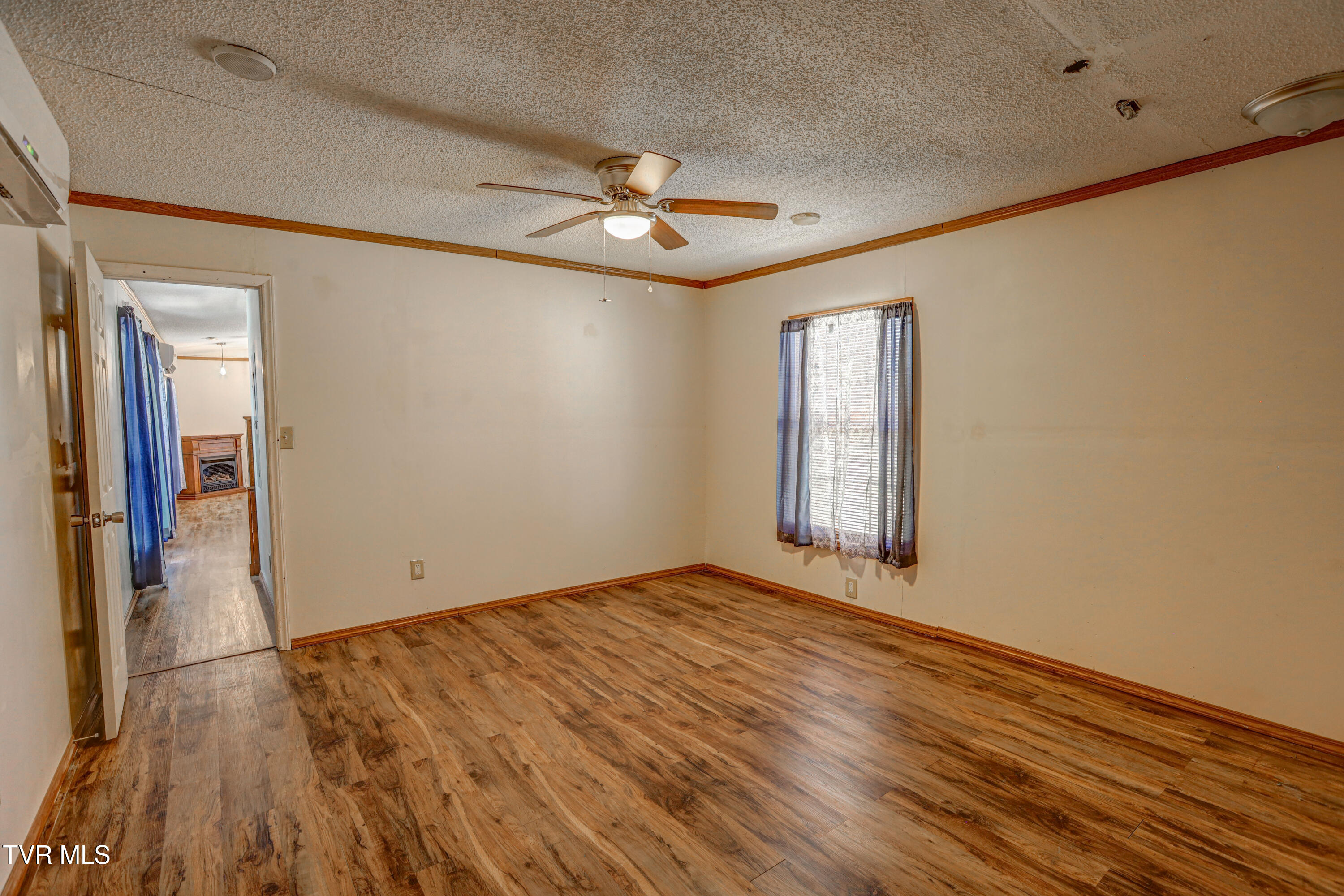 1693 Paperville Road Bristol, TN 37620 - Photo 18 of 35 AV4A5411_2_3_4_5