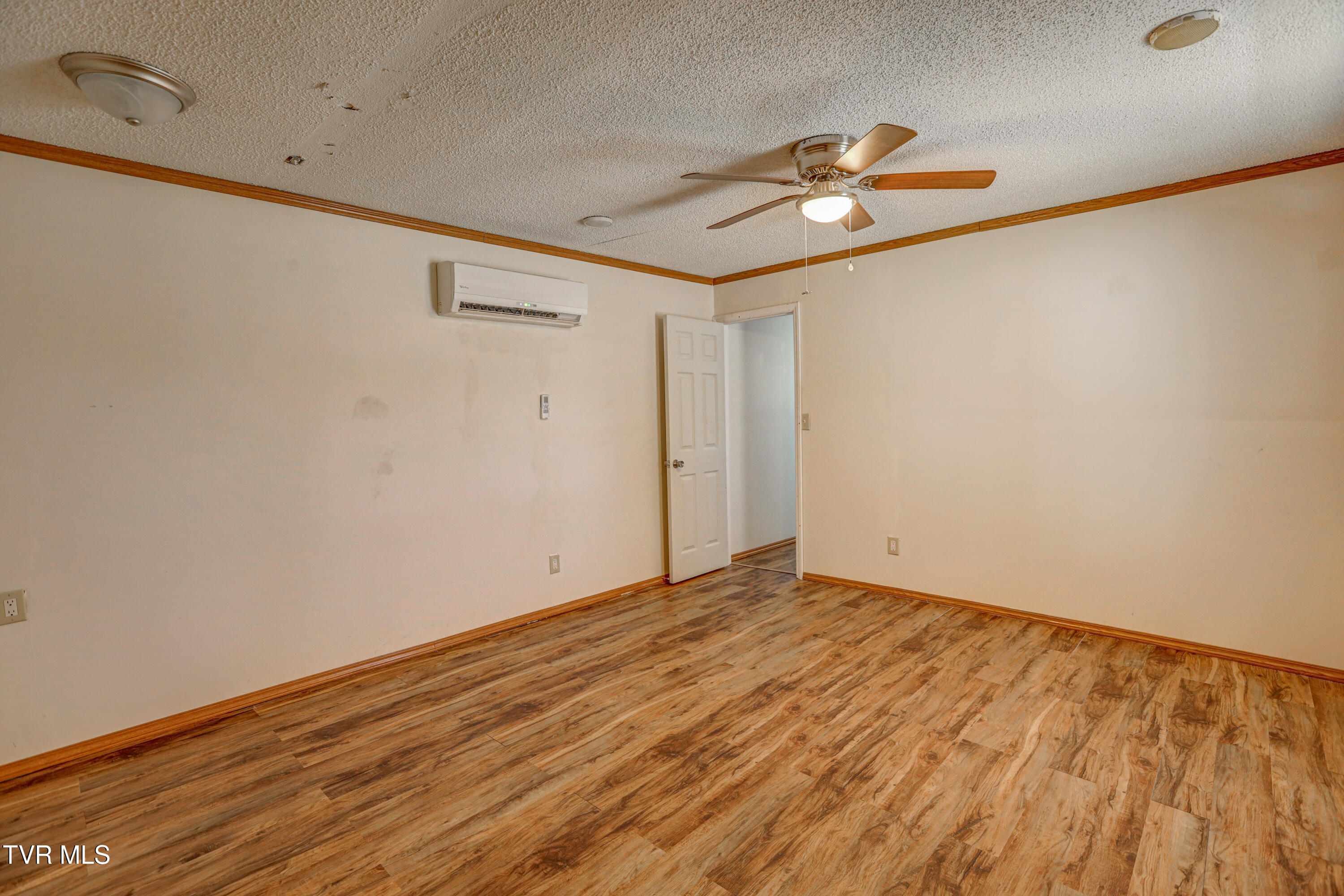 1693 Paperville Road Bristol, TN 37620 - Photo 19 of 35 AV4A5416_17_18_19_20