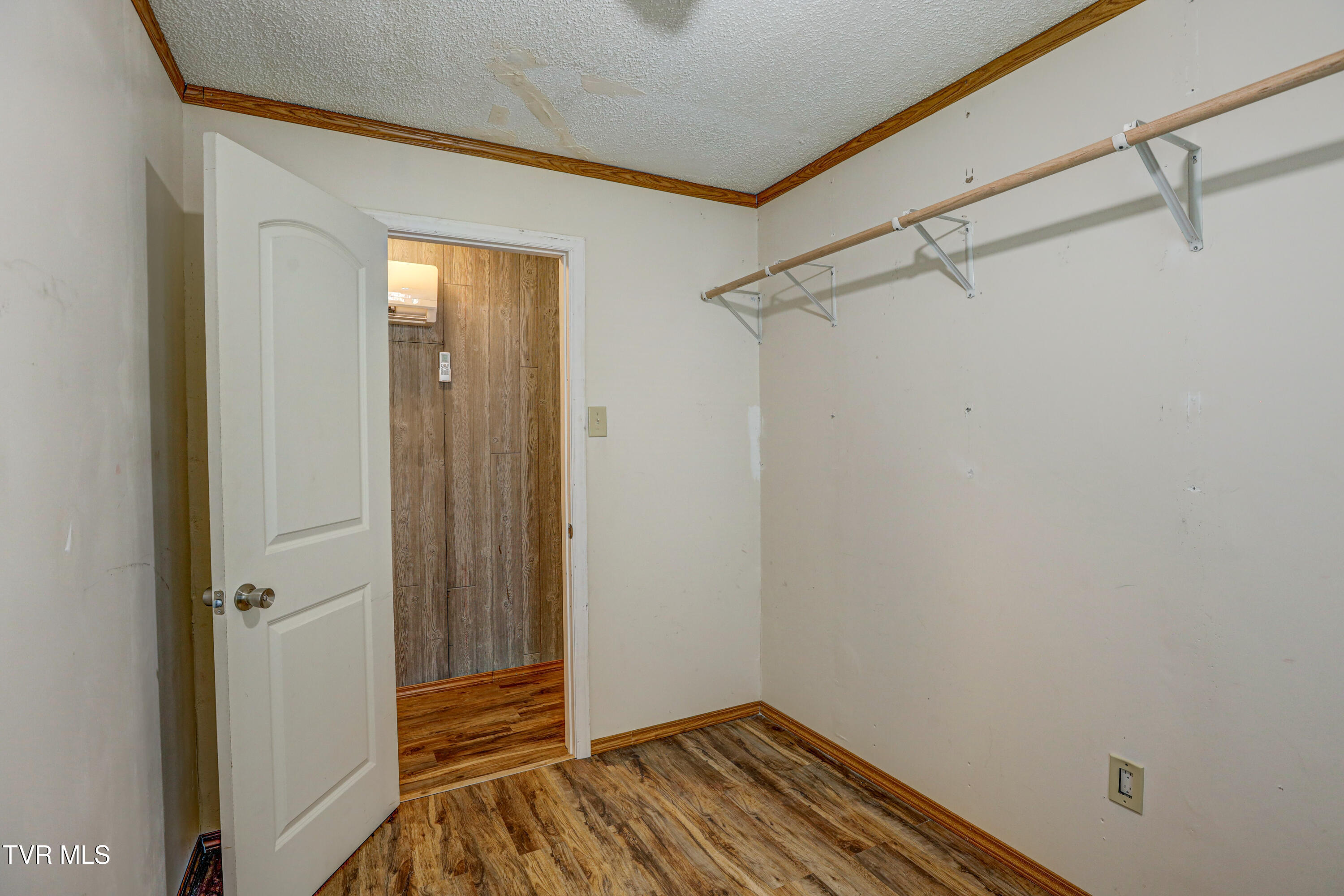 1693 Paperville Road Bristol, TN 37620 - Photo 22 of 35 AV4A5431_2_3_4_5