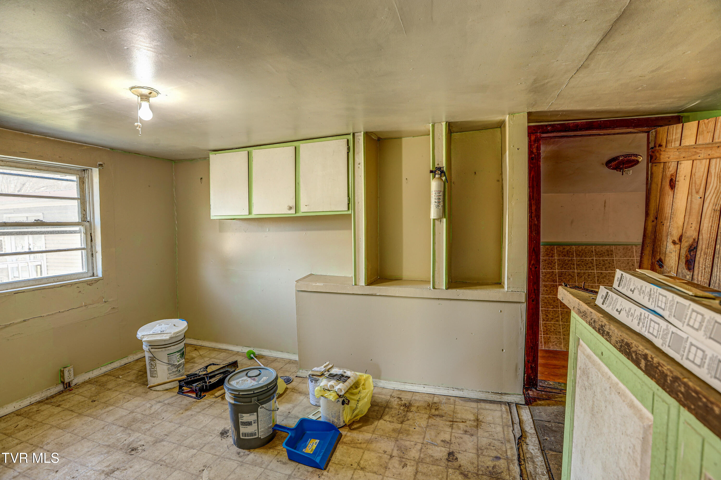 1693 Paperville Road Bristol, TN 37620 - Photo 34 of 35 AV4A5491_2_3_4_5