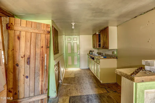 $99,000 | 1693 Paperville Road, Bristol, TN 37620