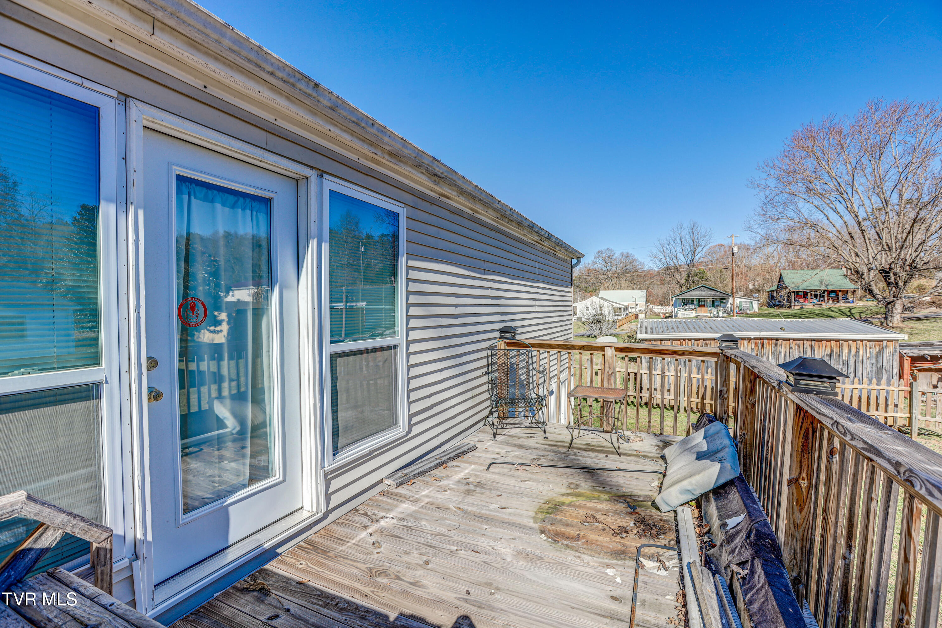 1693 Paperville Road Bristol, TN 37620 - Photo 7 of 35 AV4A5356_57_58_59_60