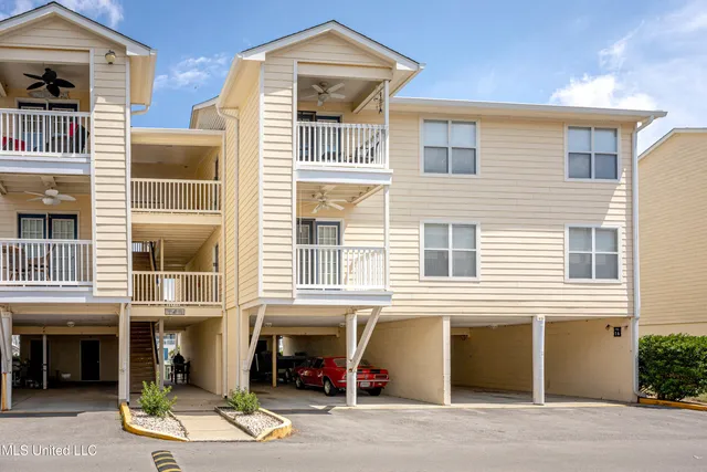 $1,600 | 2421 Beachview Drive, Unit F13, Ocean Springs, MS 39564