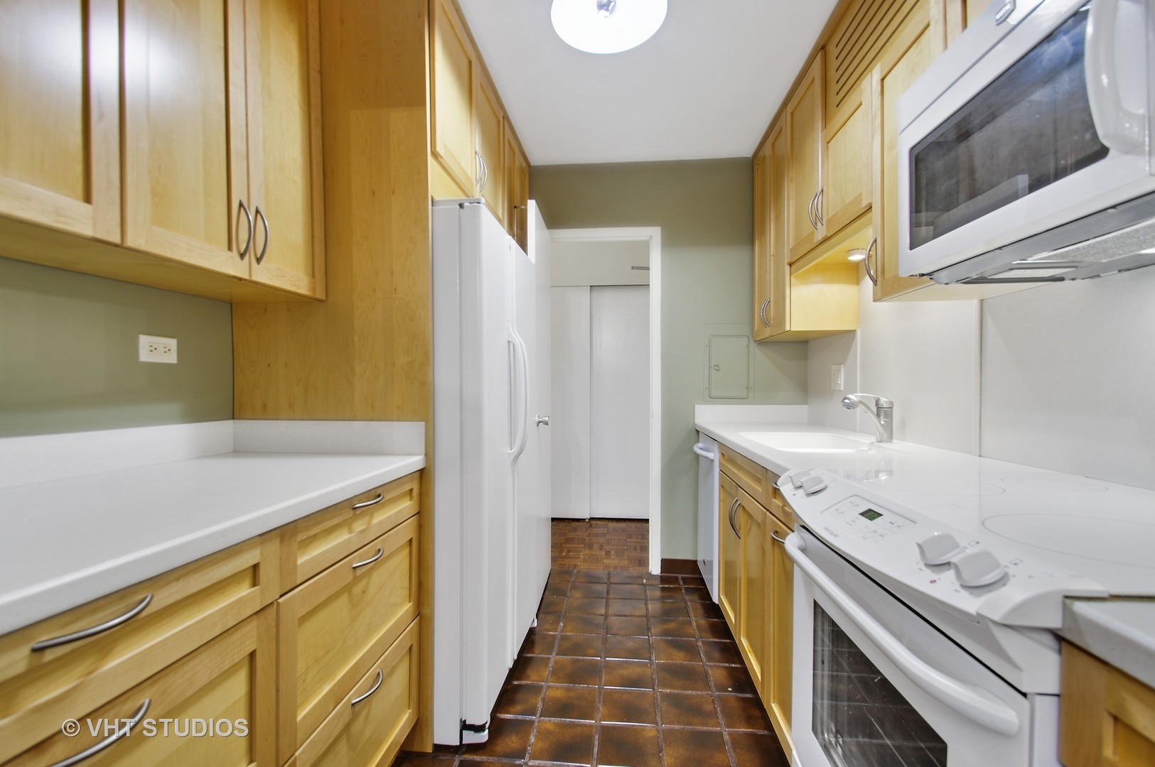 360 West Wellington Avenue, Unit 5E Chicago, IL 60657 - Photo 3 of 11