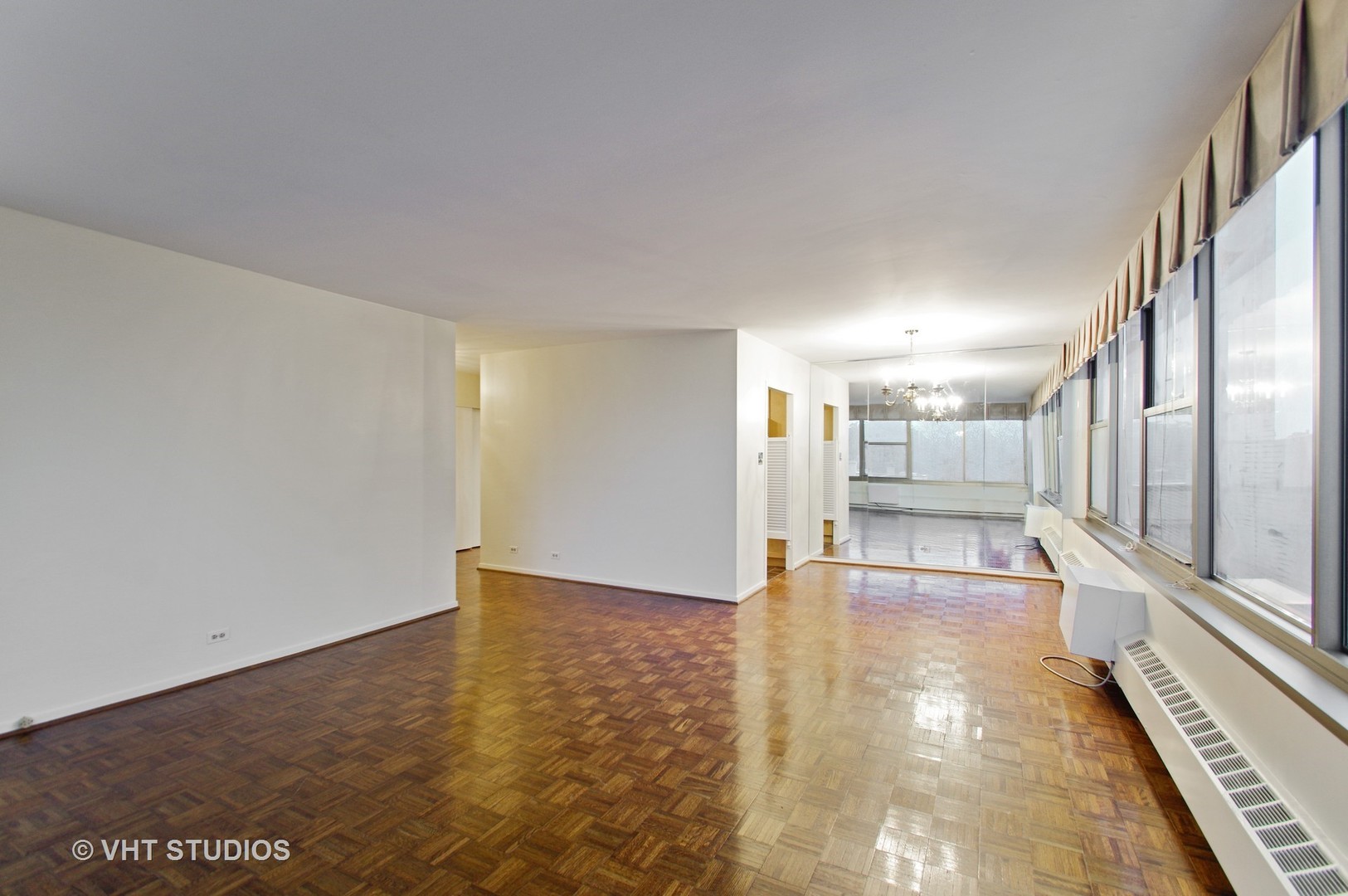 360 West Wellington Avenue, Unit 5E Chicago, IL 60657 - Photo 4 of 11