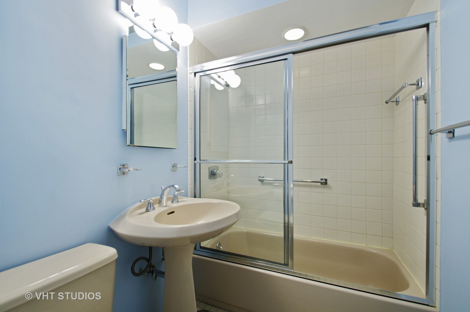 360 West Wellington Avenue, Unit 5E Chicago, IL 60657 - Photo 8 of 11