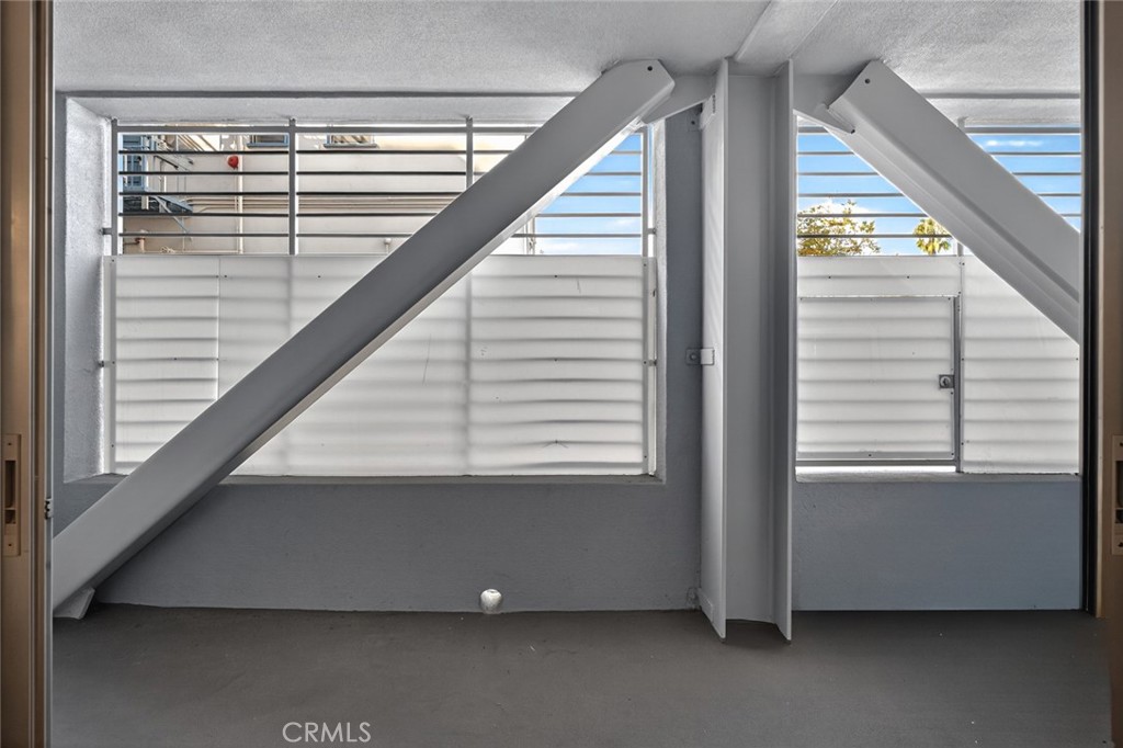 433 Pine Avenue, Unit 102 Long Beach, CA 90802 - Photo 25 of 60 a view of a room with windows