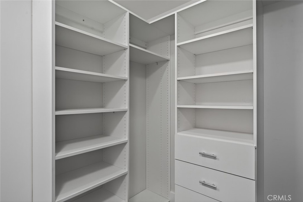 433 Pine Avenue, Unit 102 Long Beach, CA 90802 - Photo 29 of 60 a view of an empty walk in closet