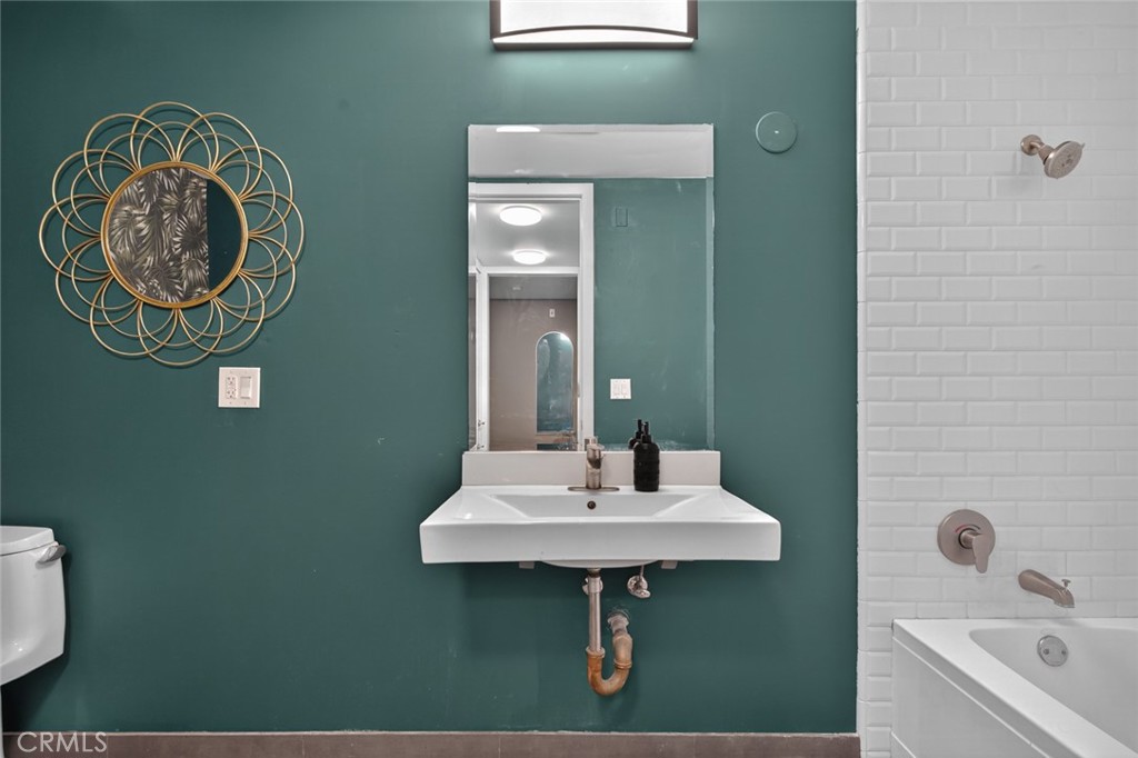 433 Pine Avenue, Unit 102 Long Beach, CA 90802 - Photo 30 of 60