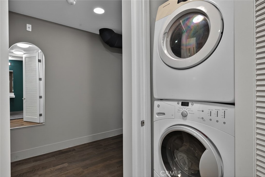 433 Pine Avenue, Unit 102 Long Beach, CA 90802 - Photo 31 of 60 a view of a hallway with washer and dryer