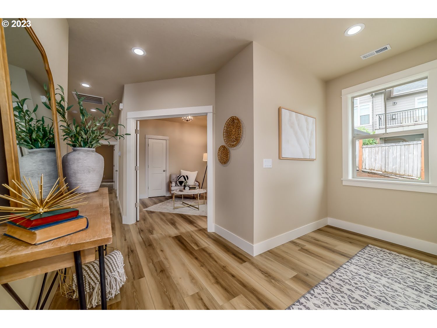 361 Mountaingate Drive Springfield, OR 97478 - Photo 19 of 35 a living room with furniture and a window
