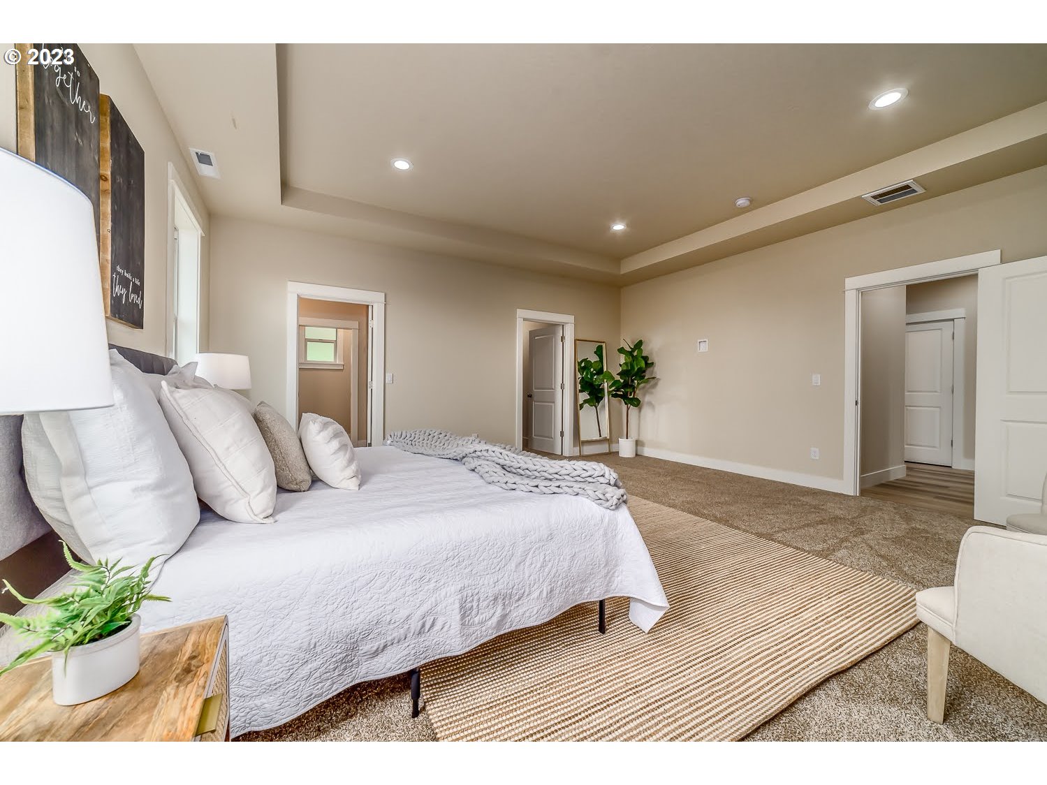 361 Mountaingate Drive Springfield, OR 97478 - Photo 22 of 35 a bedroom with a bed and a couch