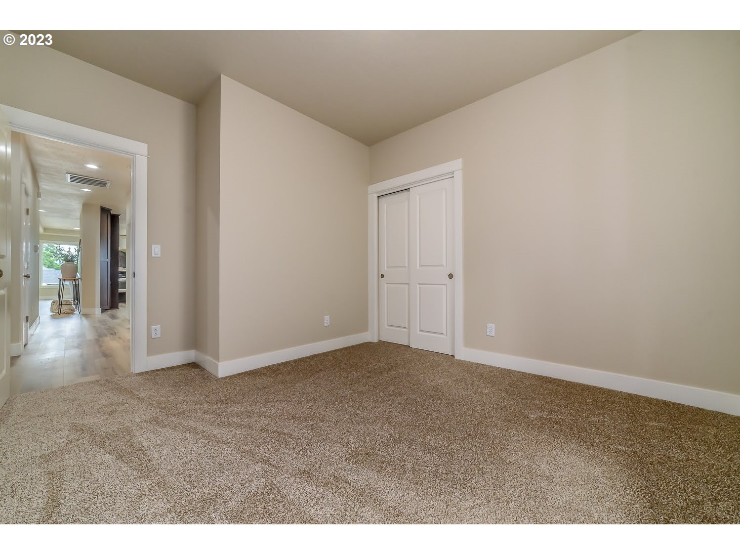 361 Mountaingate Drive Springfield, OR 97478 - Photo 25 of 35 a view of an empty room