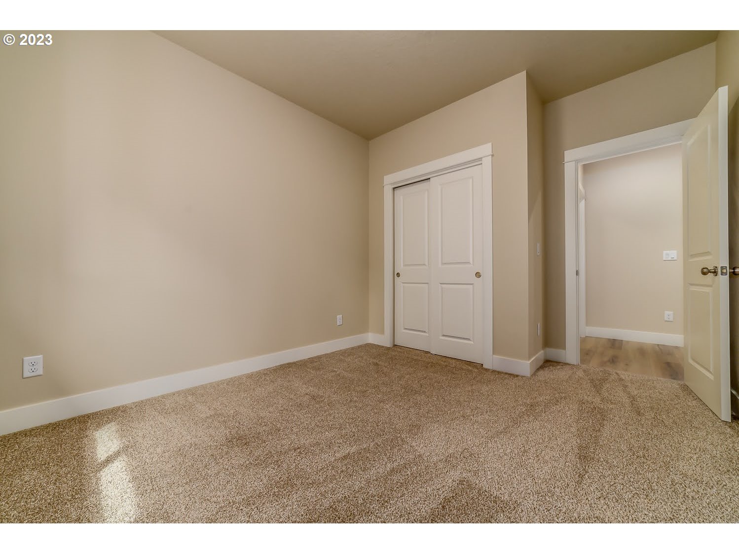 361 Mountaingate Drive Springfield, OR 97478 - Photo 28 of 35 a view of an empty room and closet area