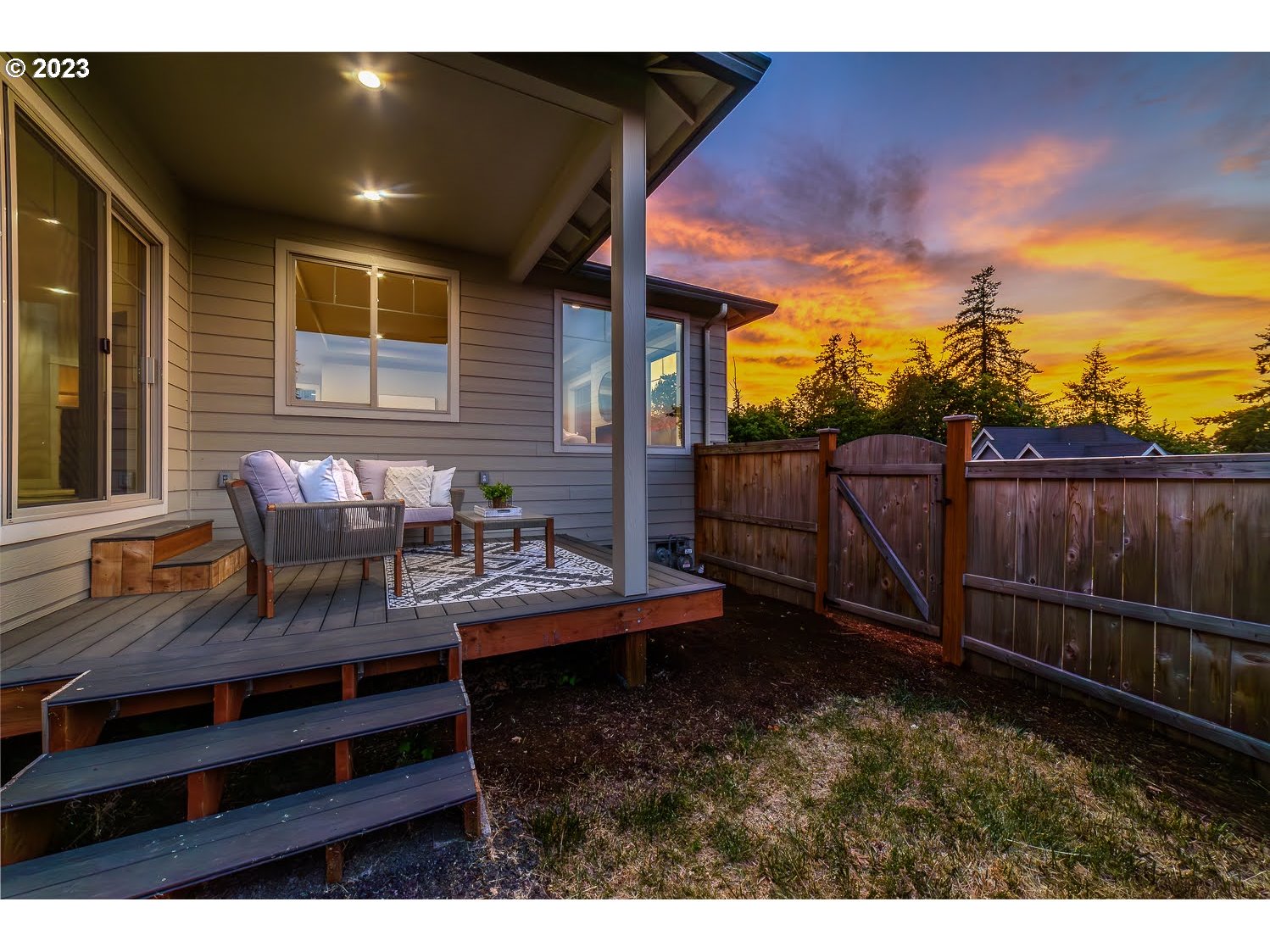 361 Mountaingate Drive Springfield, OR 97478 - Photo 34 of 35 a view of an outdoor sitting area with furniture