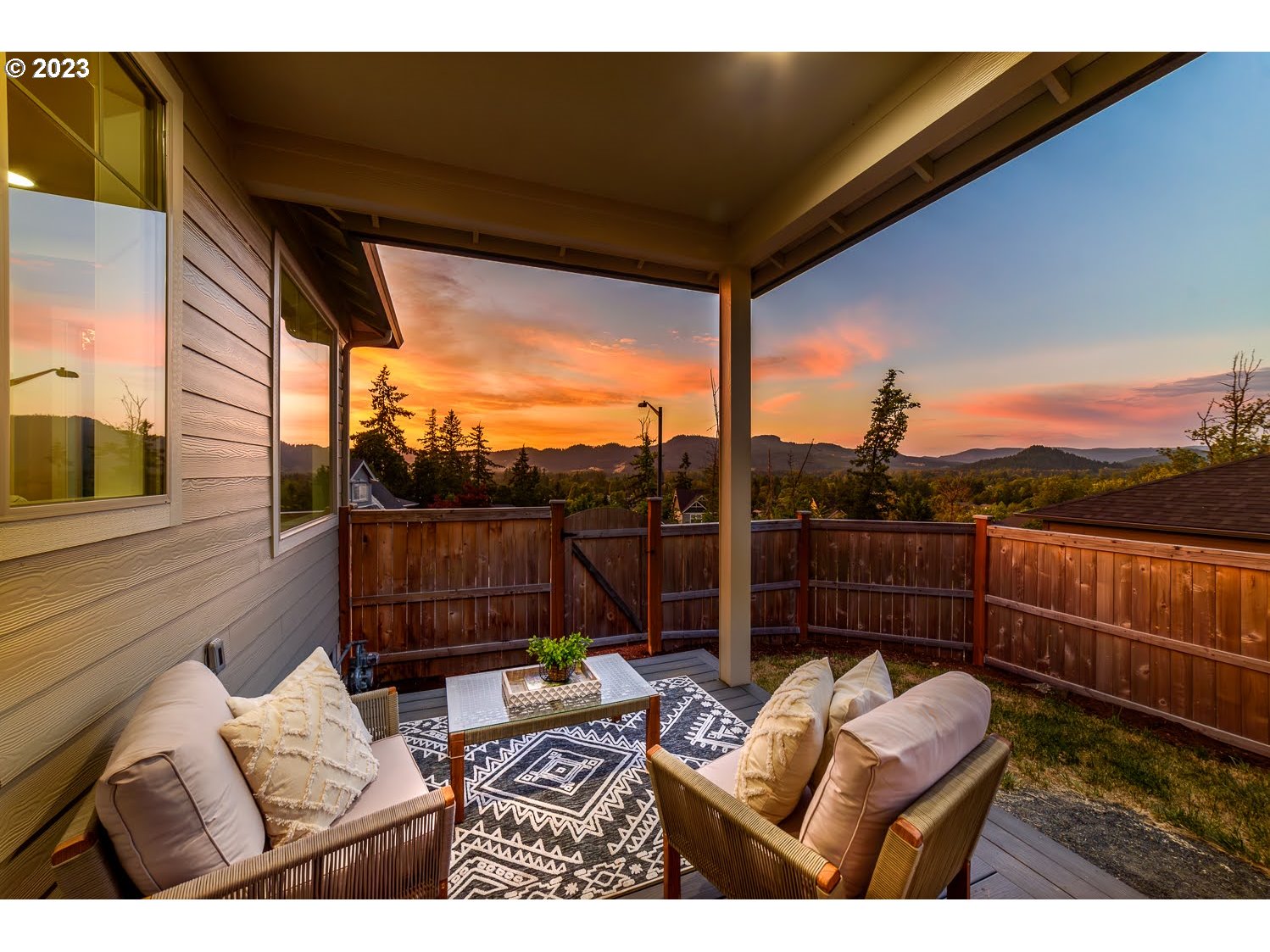 361 Mountaingate Drive Springfield, OR 97478 - Photo 35 of 35 a view of city from balcony