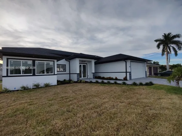 $2,000 | 716 Northwest 37th Avenue, Cape Coral, FL 33993