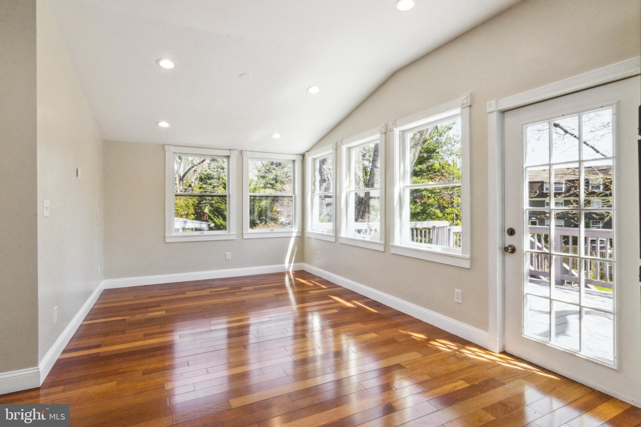 1205 Overbrook Road Baltimore, MD 21239 - Photo 4 of 46