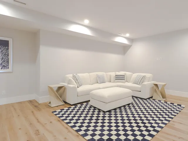 $2,185,000 | 533 Woods Hole Road, Unit D101, Woods Hole, MA 02543