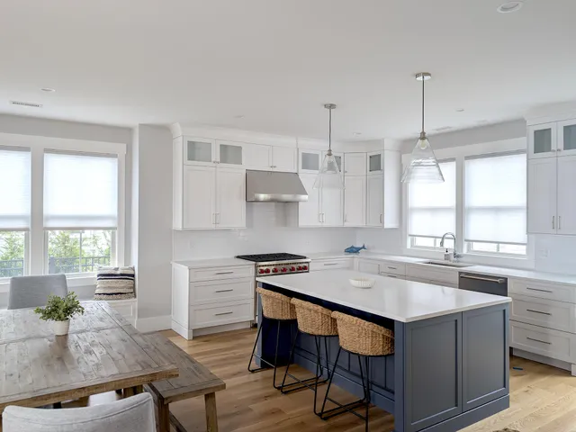 $2,185,000 | 533 Woods Hole Road, Unit D101, Woods Hole, MA 02543