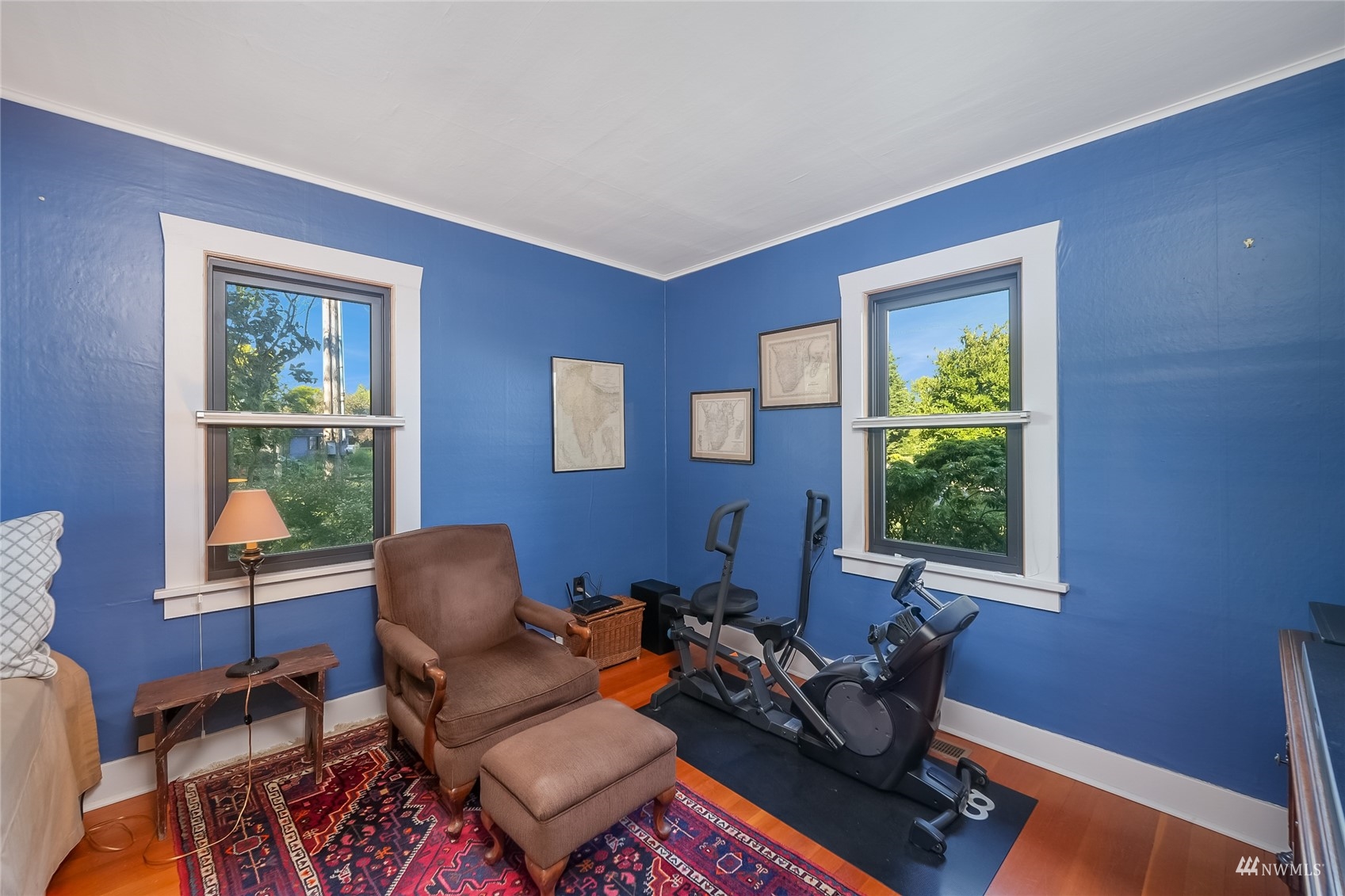 15816 Polson Road Mount Vernon, WA 98273 - Photo 14 of 40 a living room with furniture and a window