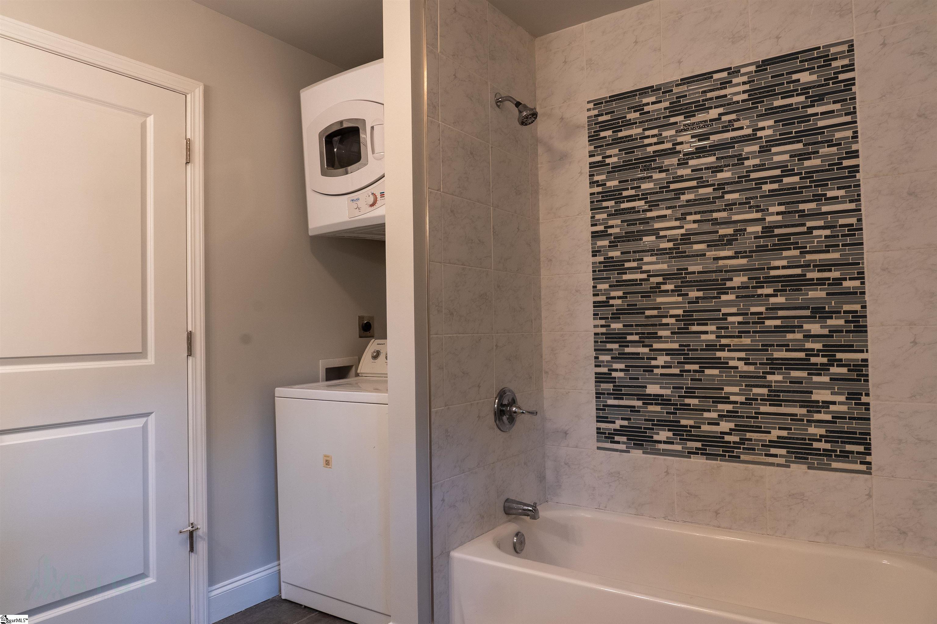 211 Crestfield Road Greenville, SC 29605 - Photo 14 of 35 Gallery Image 14