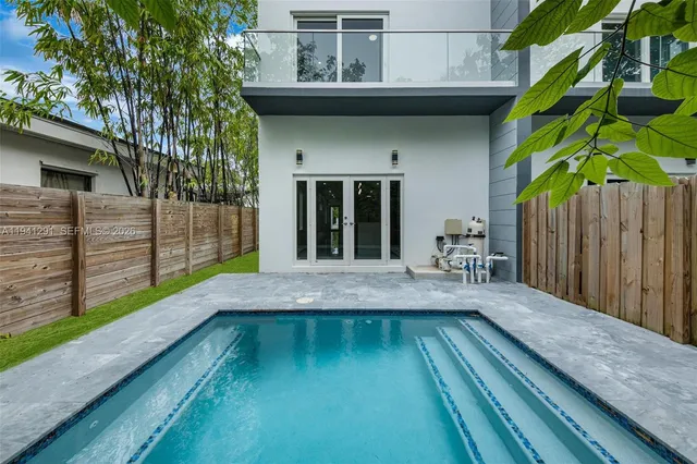 $10,500 | 3140 Carter Street, Unit 3140, Miami, FL 33133