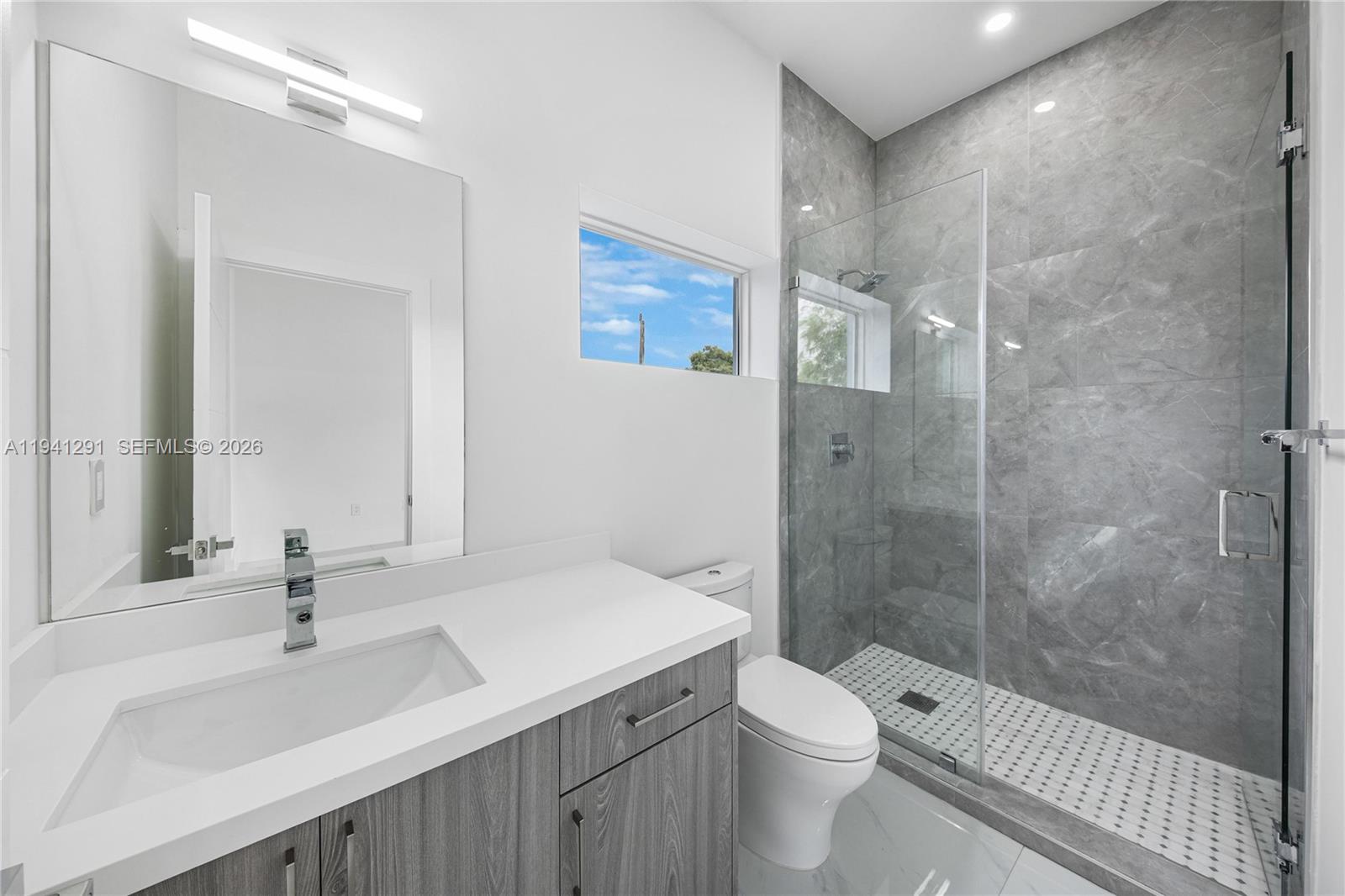 3140 Carter Street, Unit 3140 Miami, FL 33133 - Photo 35 of 43 Bathroom 2