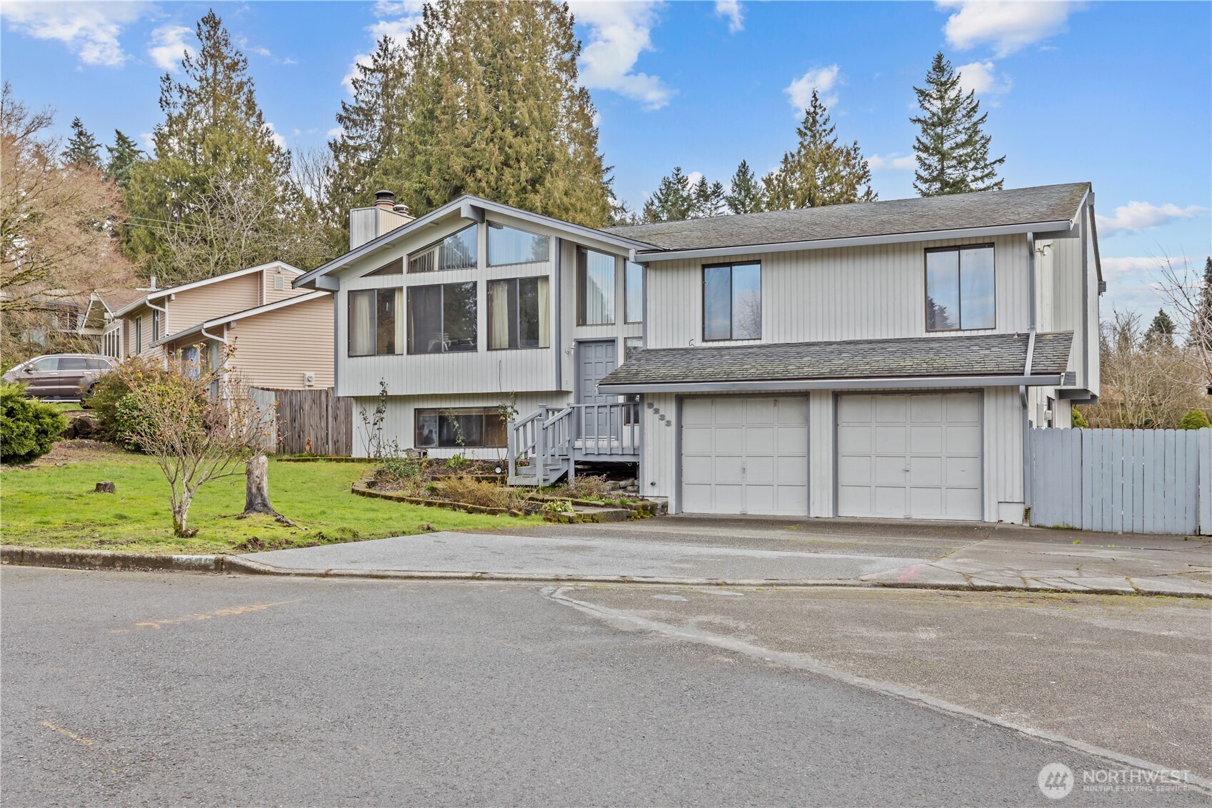 9233 South 239th Street Kent, WA 98031 - Photo 2 of 37