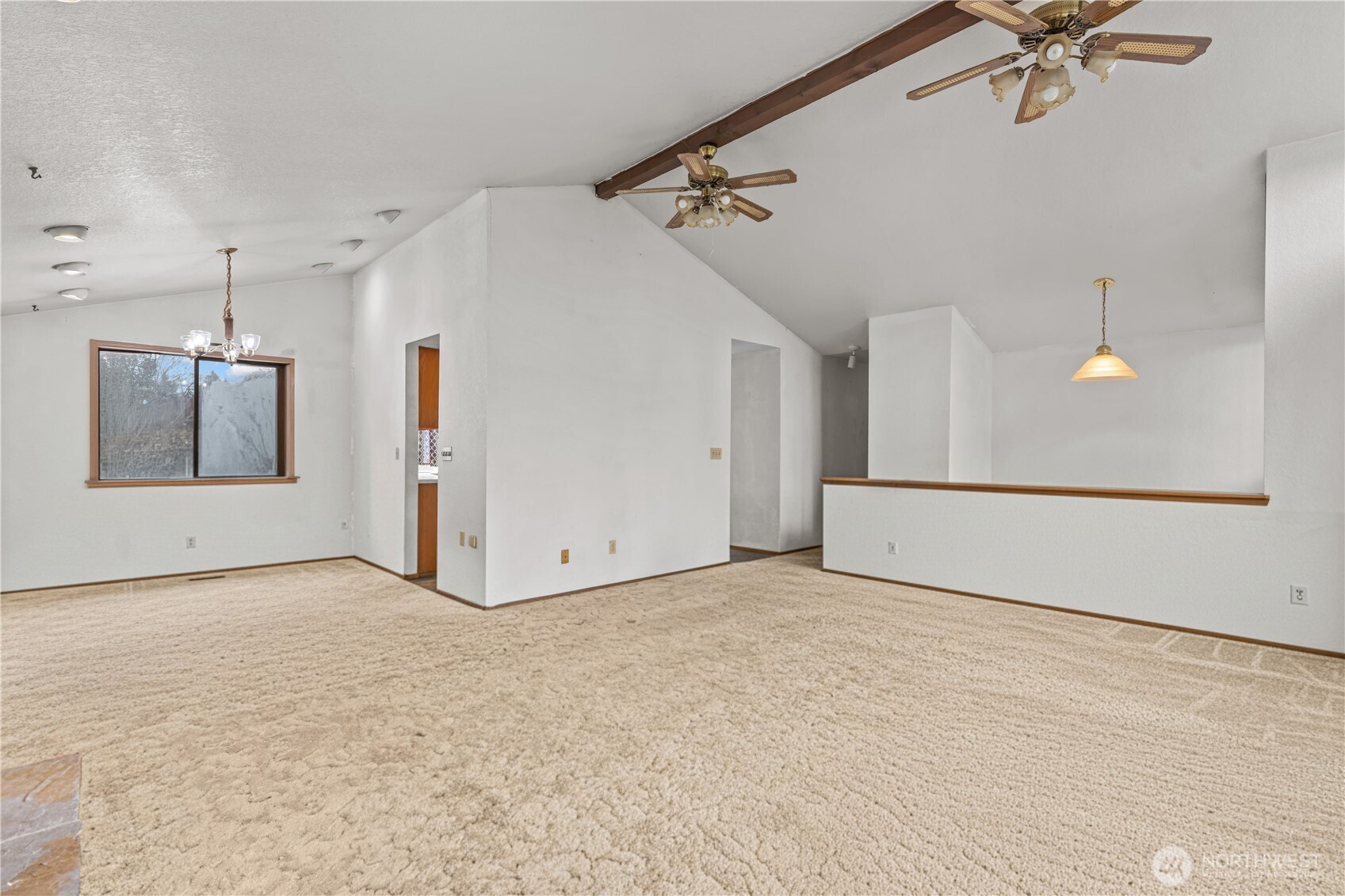 9233 South 239th Street Kent, WA 98031 - Photo 9 of 37