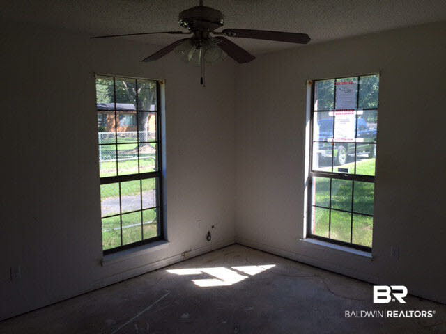 7230 Kenny Lundy Road Theodore, AL 36582 - Photo 9 of 20