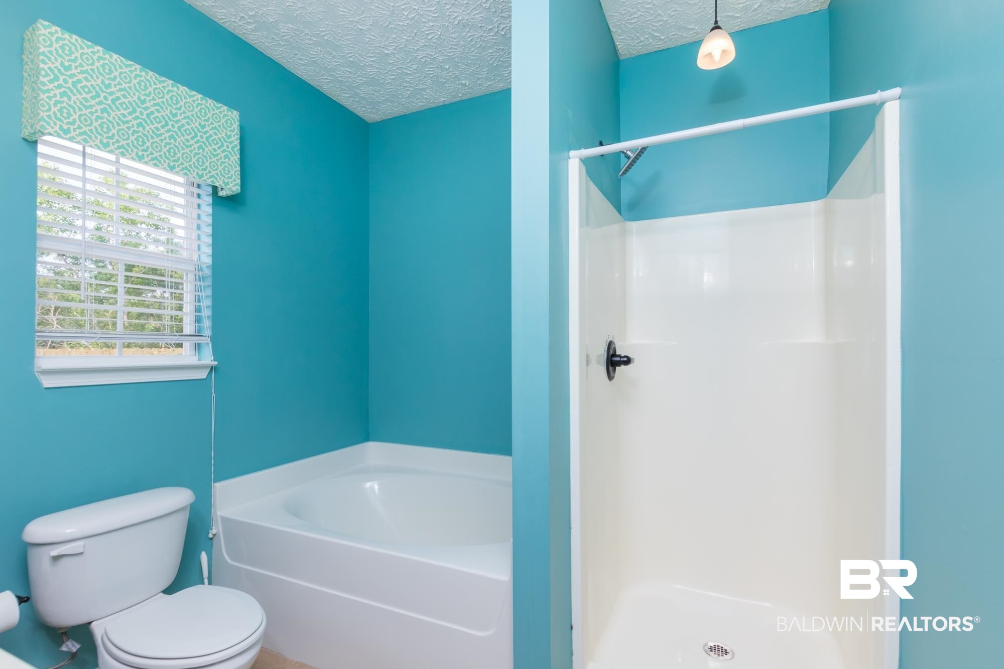 1137 Sloane Cove Foley, AL 36535 - Photo 21 of 31 Master Bath