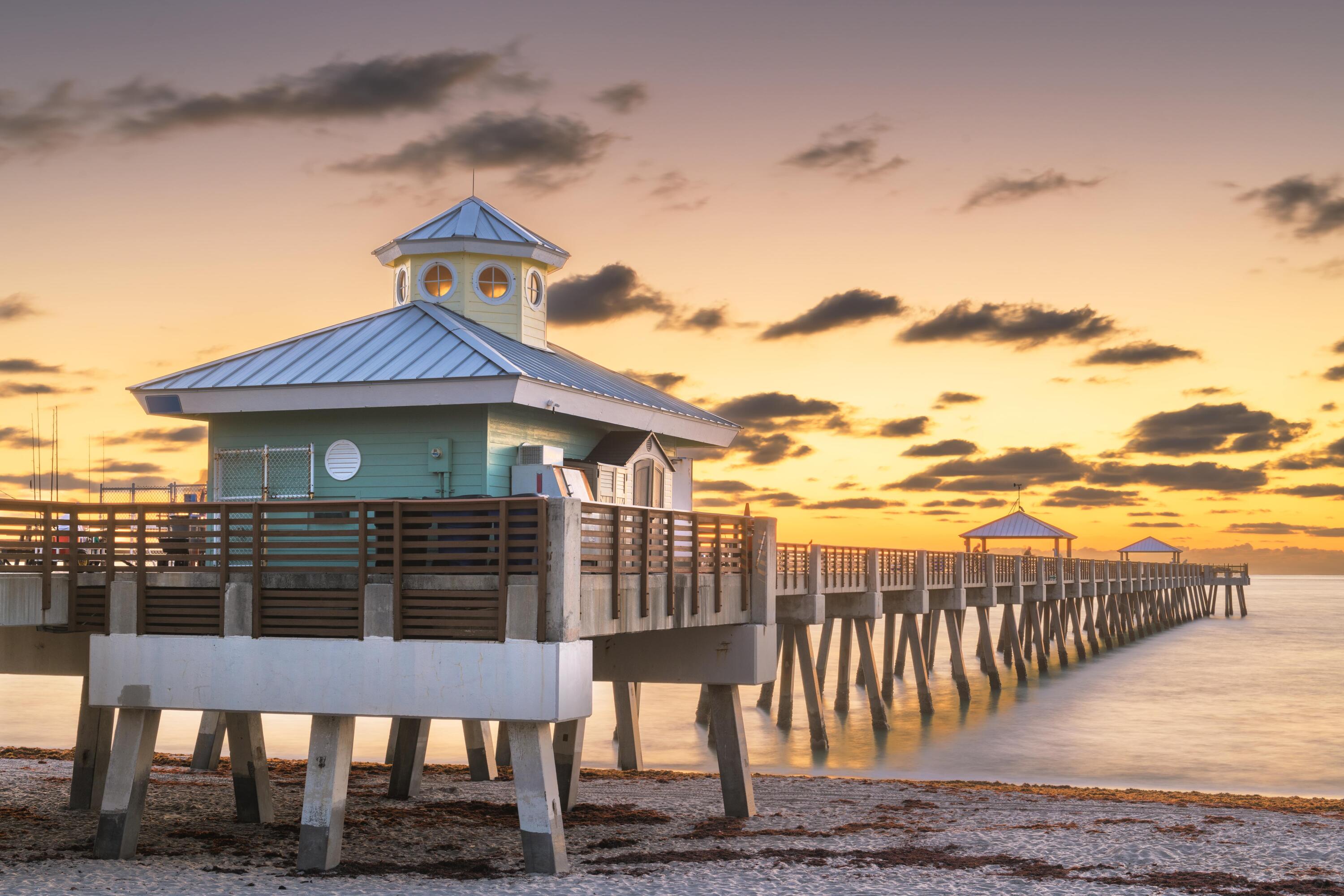 811 Oak Harbour Drive Juno Beach, FL 33408 - Photo 40 of 48 Juno Pier 1-min