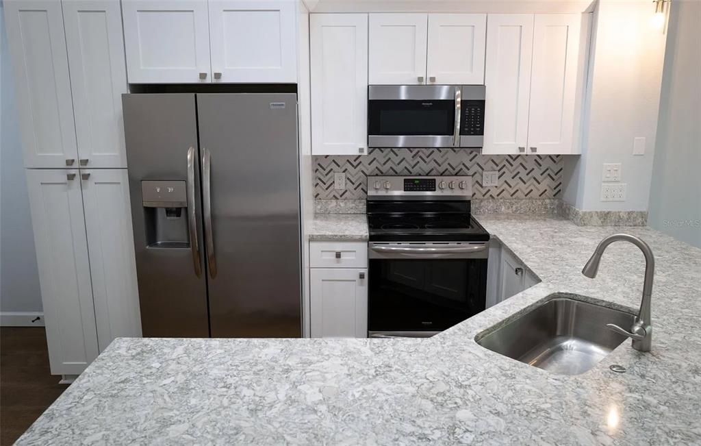 1008 Normandy Trace Road, Unit 1008 Tampa, FL 33602 - Photo 6 of 17