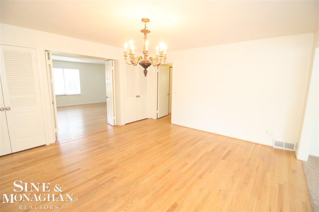 781 Harcourt Road Grosse Pointe, MI 48230 - Photo 14 of 36