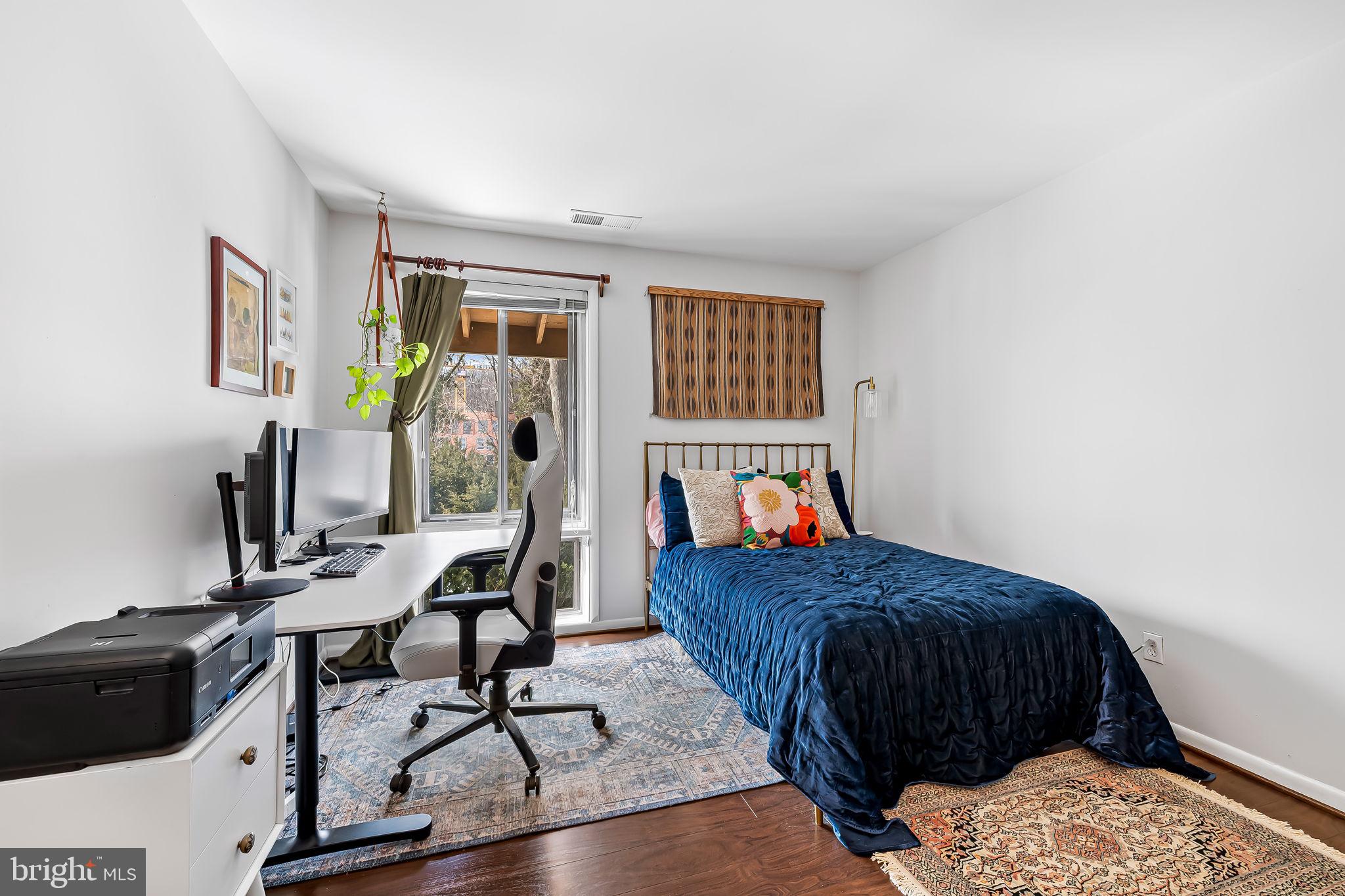 22 Cross Keys Road, Unit 22E Baltimore, MD 21210 - Photo 17 of 35 Guest bedroom