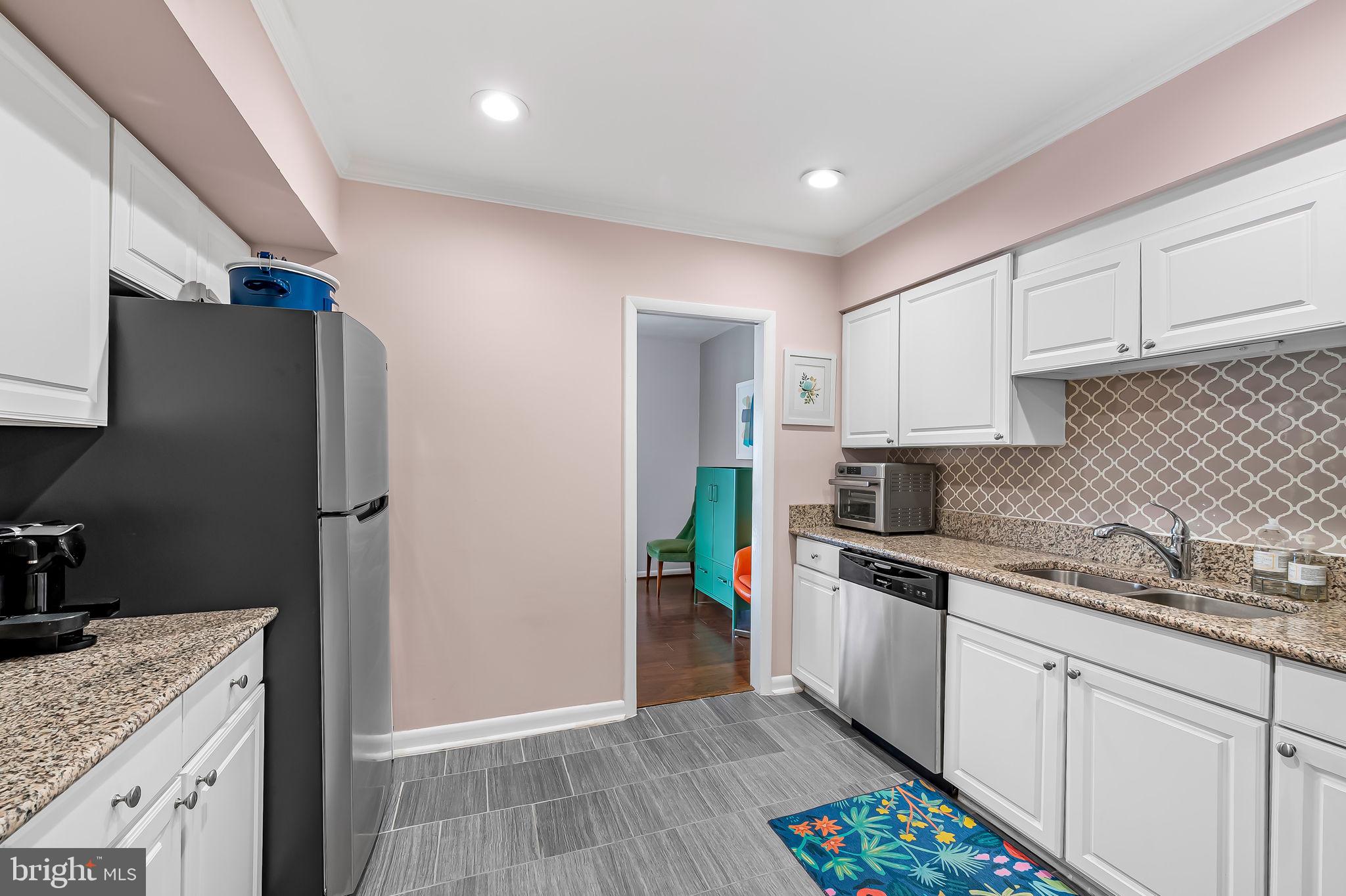 22 Cross Keys Road, Unit 22E Baltimore, MD 21210 - Photo 8 of 35