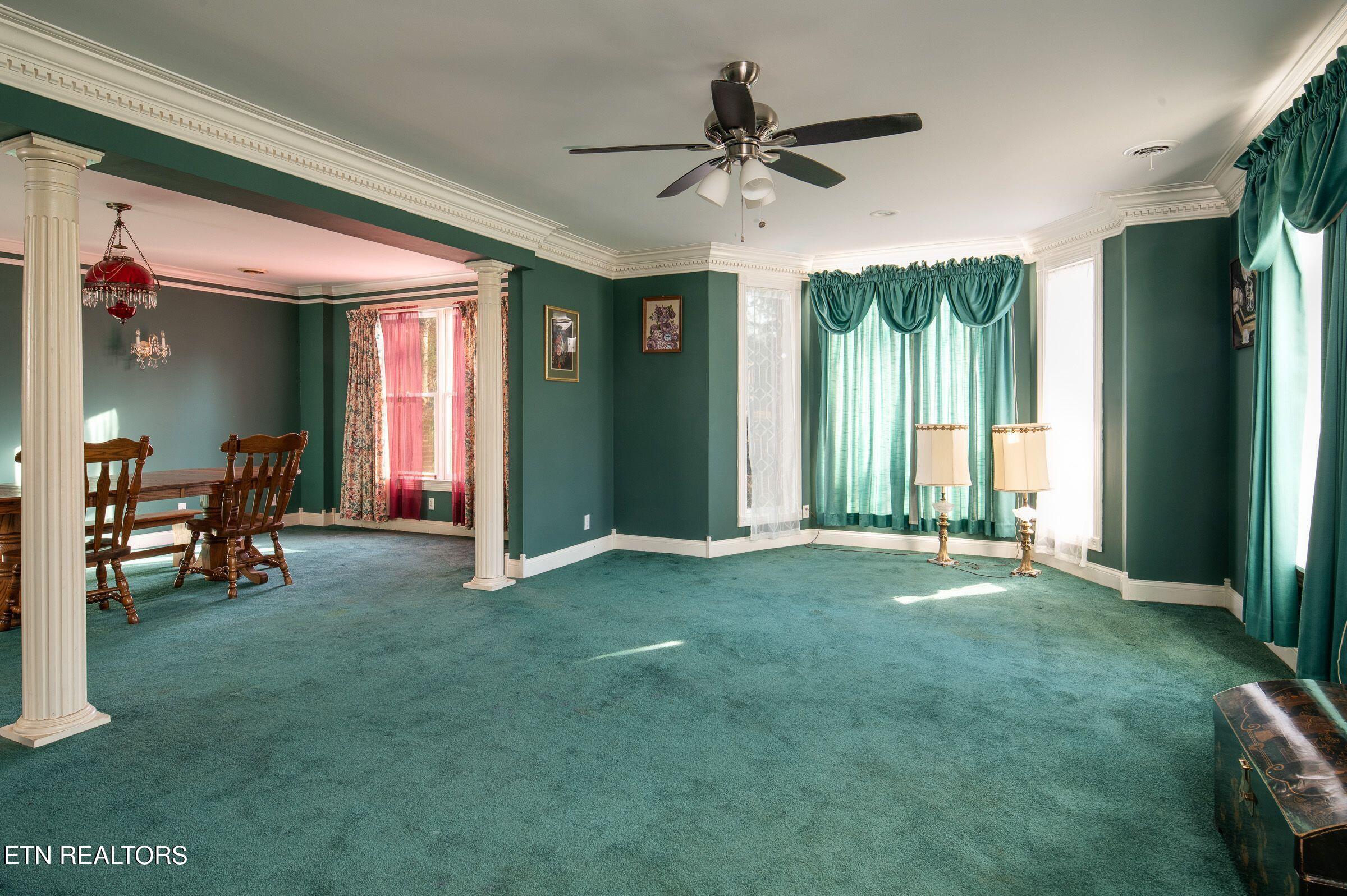 121 Watson Circle Clinton, TN 37716 - Photo 3 of 29 Formal Living Room