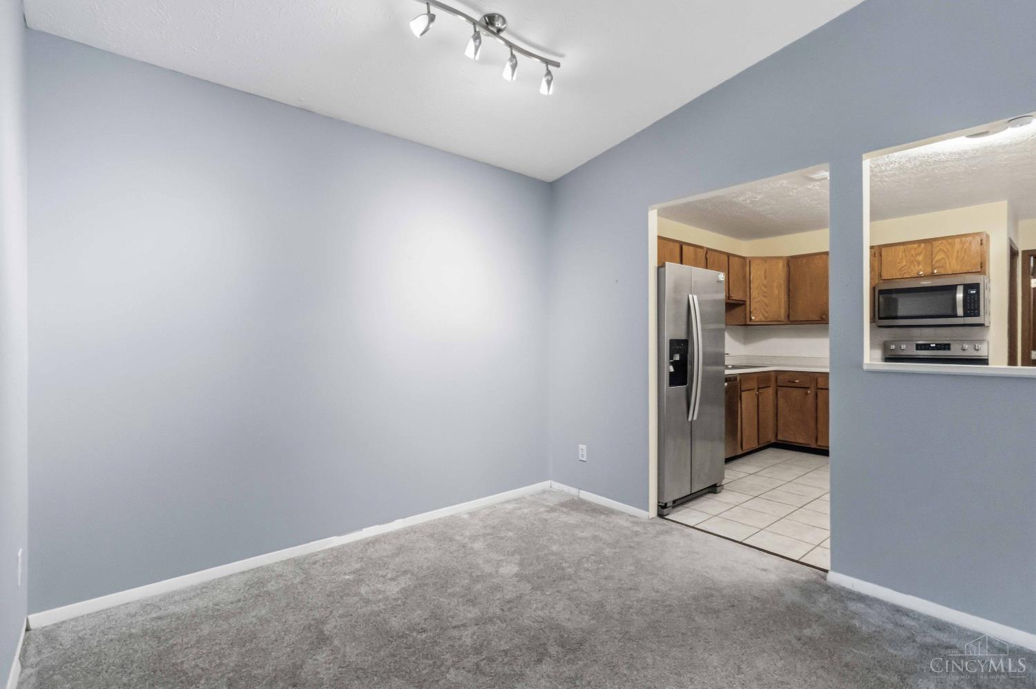 537 Davis Road, Unit 12 Cincinnati, OH 45255 - Photo 11 of 30