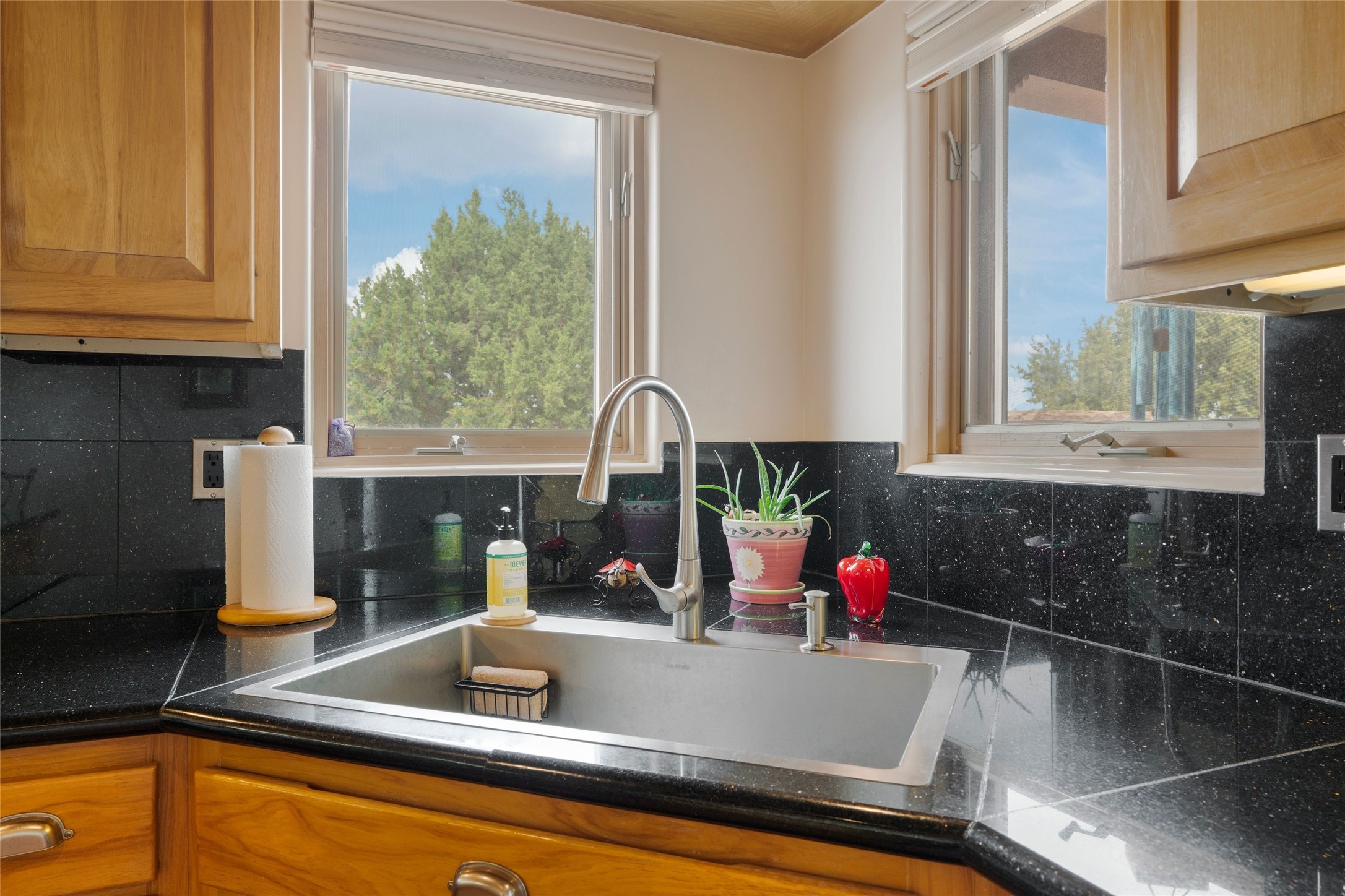 23 Descanso Road Santa Fe, NM 87508 - Photo 7 of 54 Large, deep kitchen sink with windows