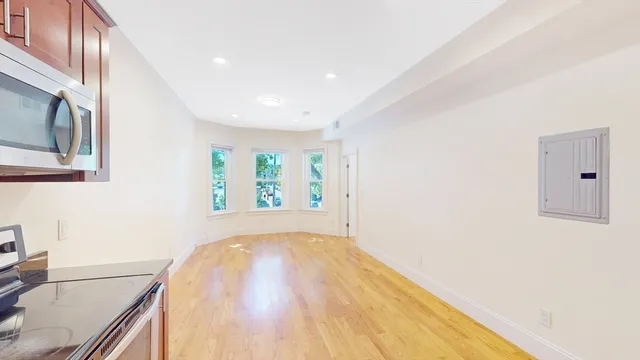 a view of empty room with window