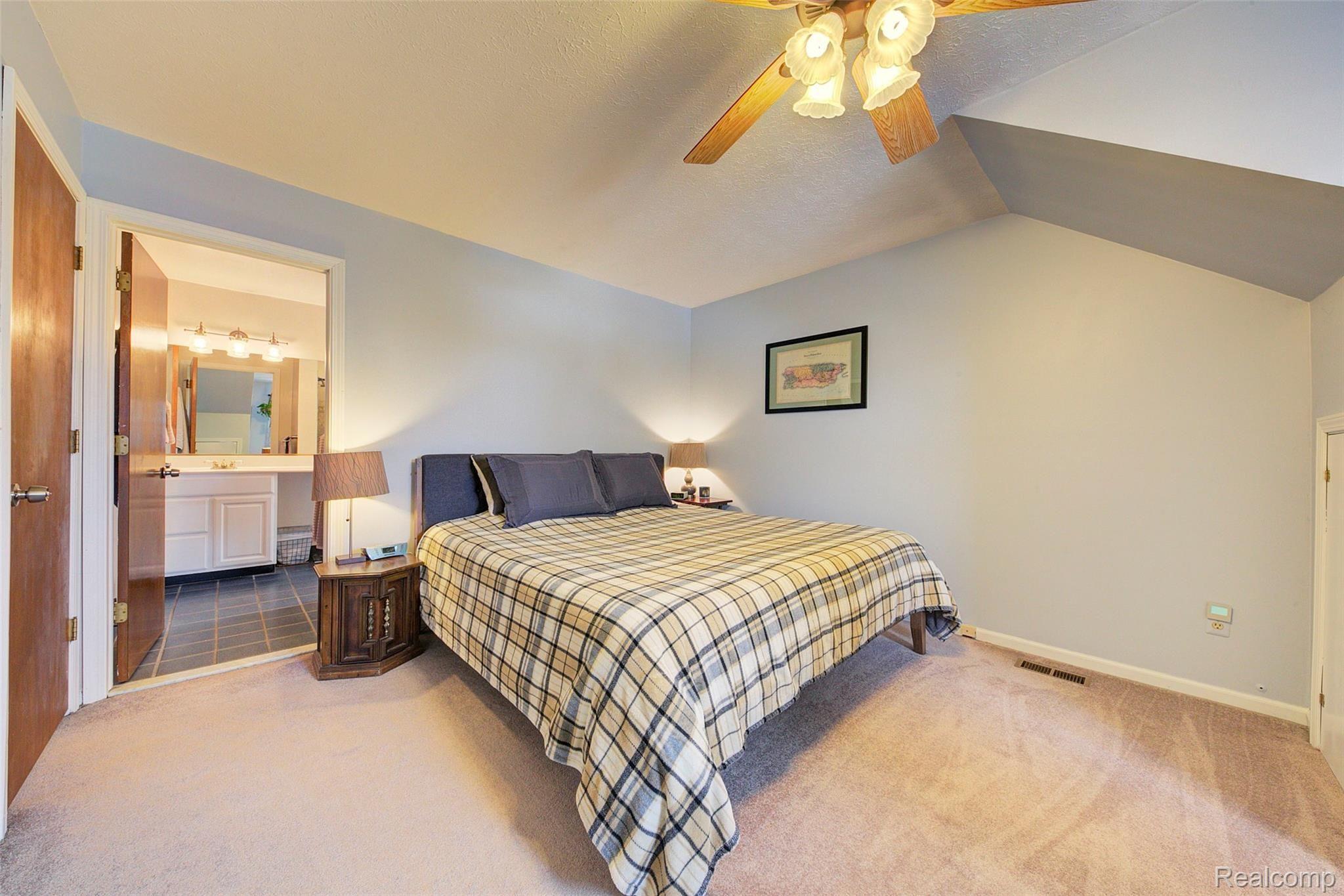 1131 Brighton Lake Road Brighton, MI 48116 - Photo 19 of 43 Master