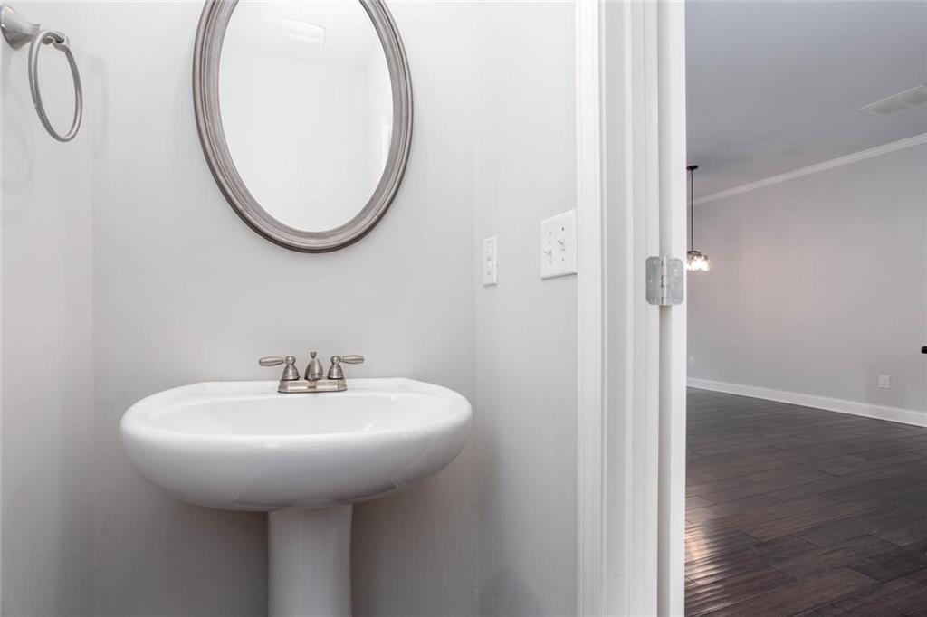 4446 Greys Rise Way Marietta, GA 30008 - Photo 9 of 36 Gallery Image 9