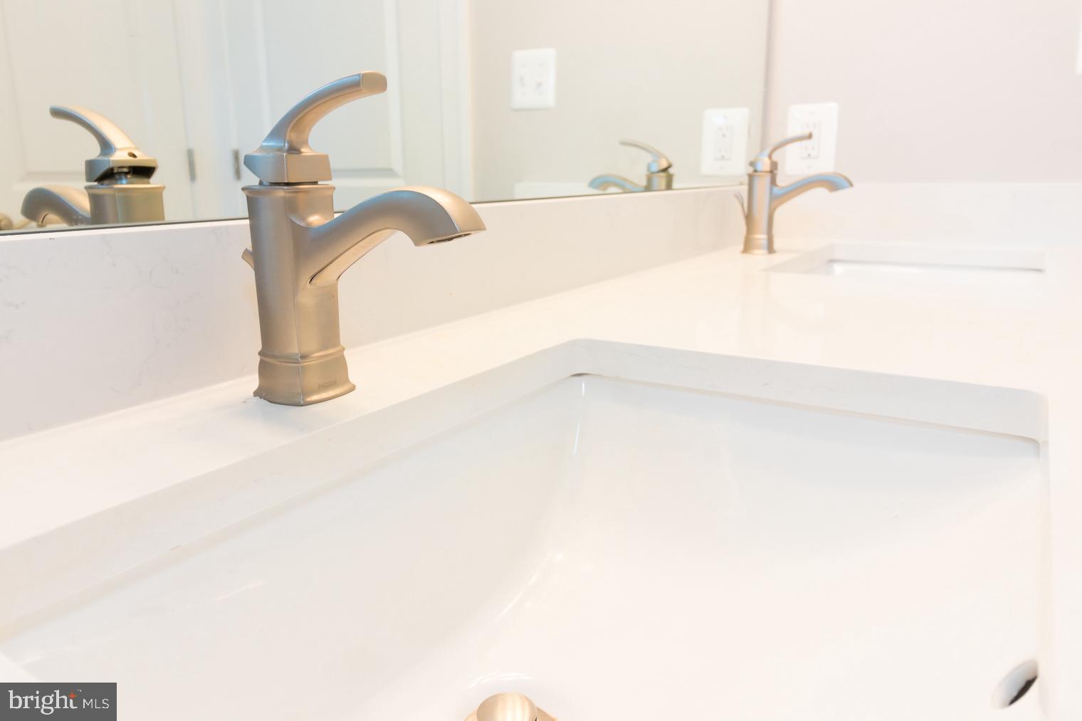 341 Conover Road Hightstown, NJ 08520 - Photo 41 of 54 Second Floor Bath