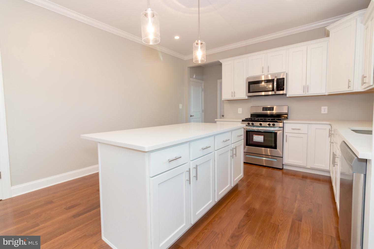 341 Conover Road Hightstown, NJ 08520 - Photo 10 of 54 Eat-In View