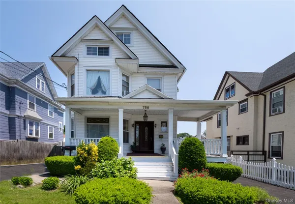 $835,000 | 786 North Broadway, Yonkers, NY 10701